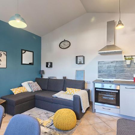 Brijuni Loft Apartment พูลา ภายนอก รูปภาพ